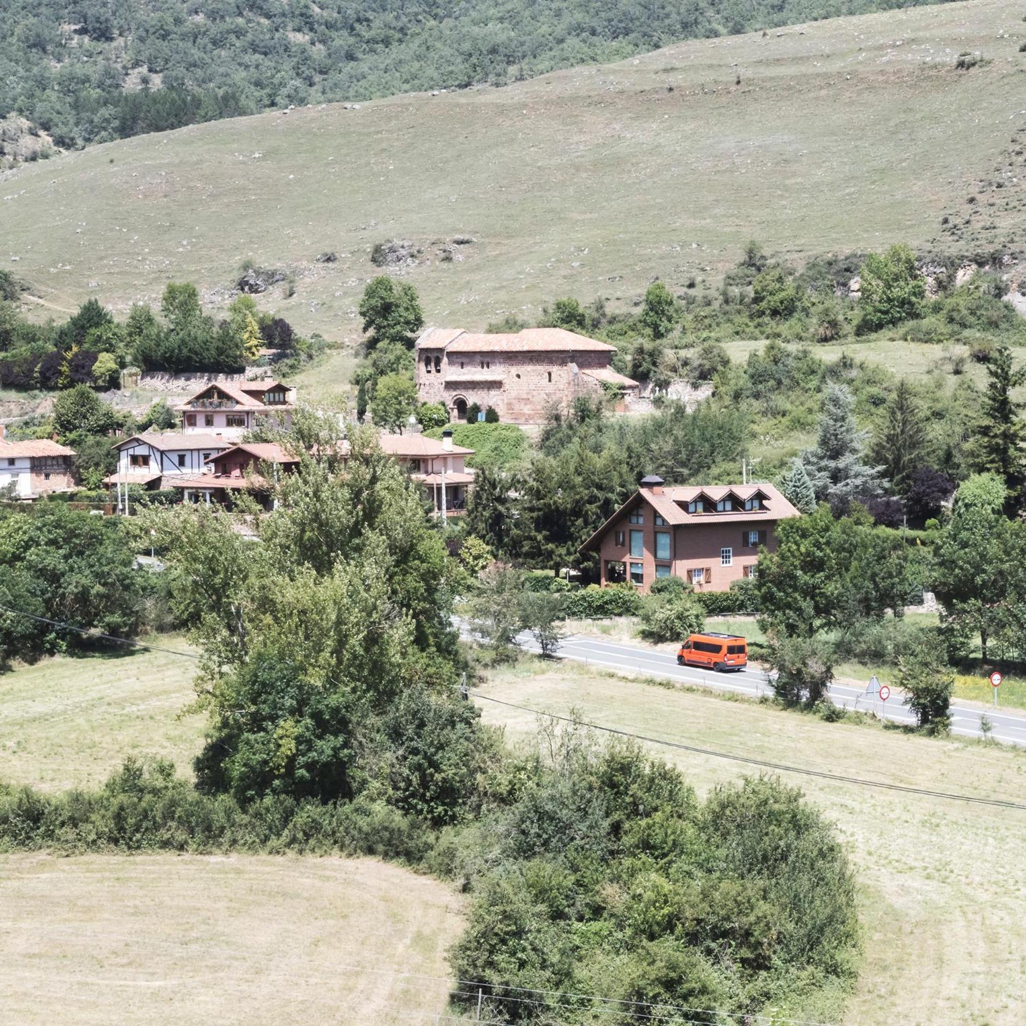 Apartamentos Turisticos Real Valle Ezcaray Zorraquín Exterior photo